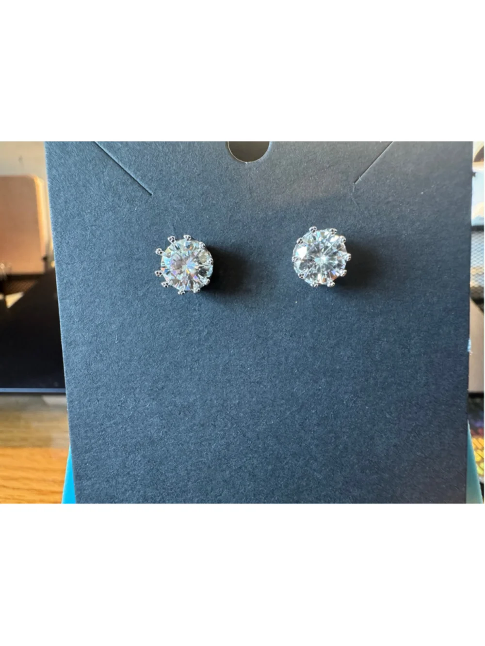 Moissanite Serling Silver 925 Stud Earrings & GRA Certificate - Brand New
